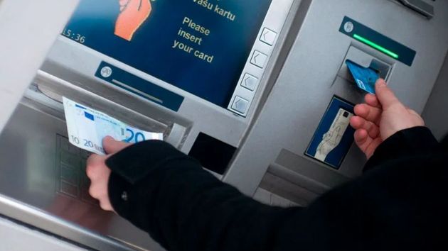 Una transferencia de madre a hija no declarada acaba en fraude fiscal: tiene que pagar más de 7.000 euros