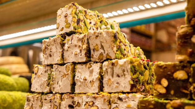 Facua tiene que intervenir por los turrones de pistacho: “muchos de ellos contienen un pequeño porcentaje de este ingrediente, no dejarse llevar”