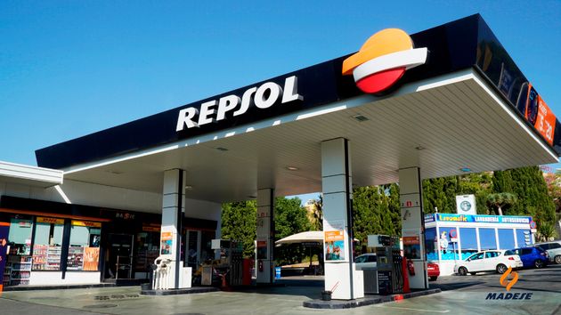 El precio de la gasolina cae en picado y el diésel cuesta 1,004 euros en esta gasolinera