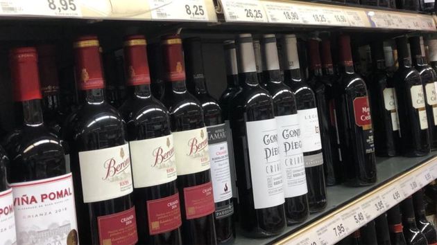 El error que comete mucha gente al comprar vino en el supermercado: este es el truco para evitarlo