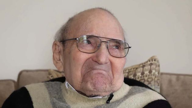 Varios jubilados mayores de 80 años hablan claro: “Le dije a mi padre, por favor, no vengas a despedirme cuando me giré para decir adiós, ya se había ido”