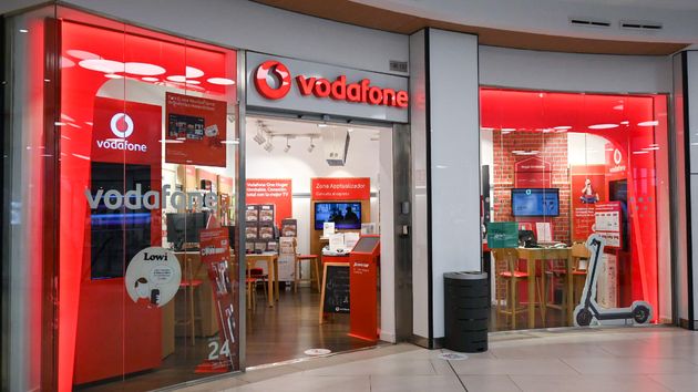 Vodafone regalará smartphones gratuitos y descuentos de hasta 300 euros durante el sorteo de la Lotería de Navidad 2025