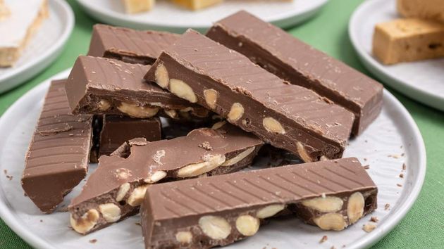 La OCU confirma los 2 mejores turrones de supermercado para esta Navidad
