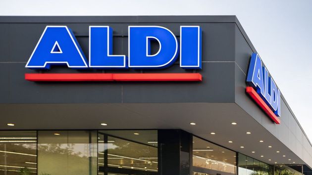 Llega a Aldi la baliza V16 homologada y barata con geolocalización, obligatoria desde enero y por tiempo limitado