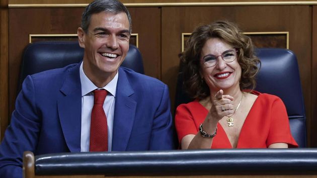 Miles de familias tendrán un descuento del 57,5% en la factura de la luz tras la aprobación en el BOE en 2026