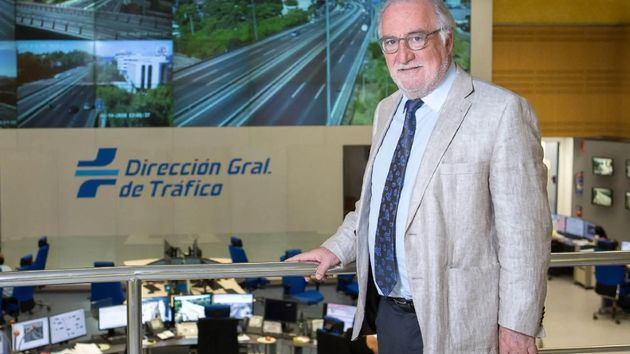 Se podrán seguir usando los triángulos de emergencia en 2026 además de las balizas