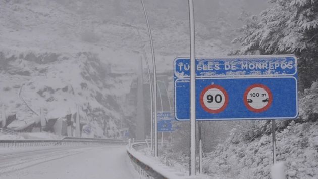 La AEMET avisa de un nuevo golpe de invierno este 2 y 3 de enero: vuelve la nieve, bajan las temperaturas y aumenta el riesgo en carretera en varias zonas de España