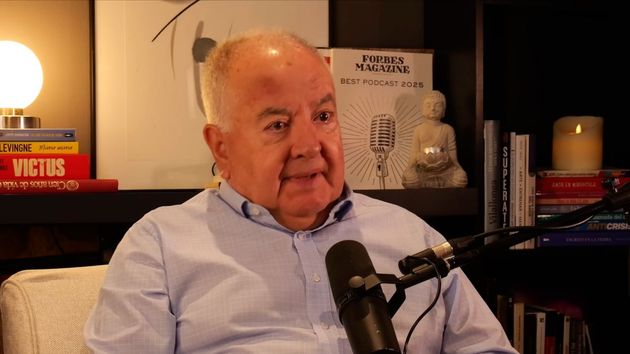 Antoni Bolinches, psicólogo: “Las tareas del hogar las han seguido haciendo las mujeres y trabajando. Son suministradoras y cuidadoras, con lo cual se quejan porque no se han liberado”