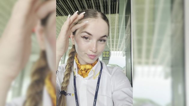 Una azafata de Ryanair sin pelos en la lengua: “La altura mínima ronda 1,65 metros y tu peso tiene que estar proporcionado. Algunas aerolíneas te piden explicaciones si pides tallas más grandes para el uniforme”