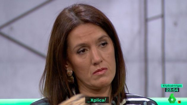 Lorena González, enfermera: “Hago seis noches al mes y me pagan cerca de 200 euros por estar 10 horas de pie cuidando 20 pacientes yo sola. Así nos vamos”