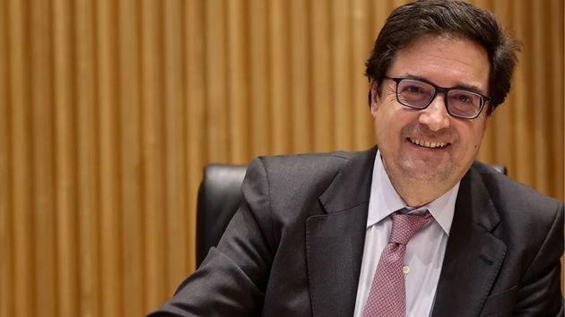 La jornada laboral de 35 horas para funcionarios del Estado podría comenzar a aplicarse en febrero o marzo
