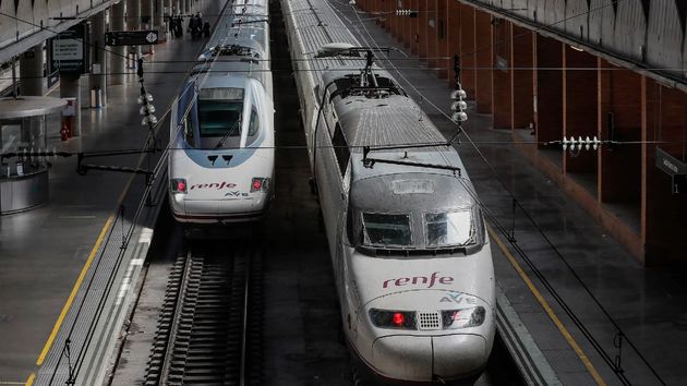 UGT recuerda el permiso retribuido que pueden pedir los trabajadores afectados por la suspensión de las circulaciones entre Madrid y Andalucía tras el accidente