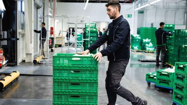 Mercadona busca a 400 trabajadores para su nuevo almacén con sueldos de hasta 2.346 euros al mes
