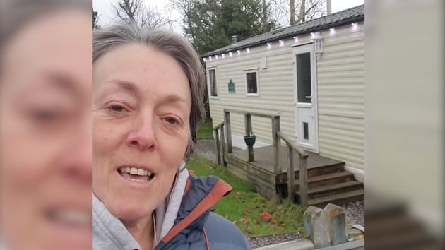Una familia ahorra 870 euros al mes tras cambiar su piso por una caravana: “No pago nada de alquiler y en invierno no hace frío”
