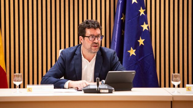 El Gobierno ofrece incentivos a las empresas para la subida del SMI a 1.221 euros si mejoran salarios y mantienen el empleo