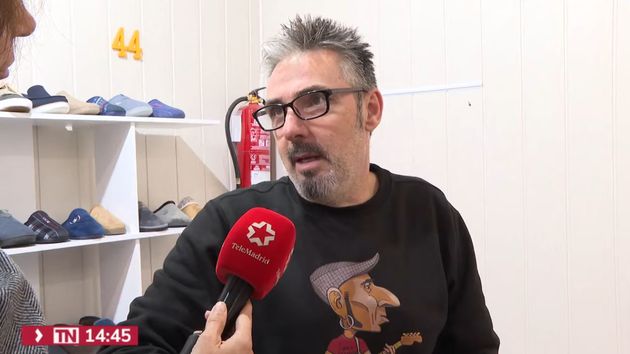 Paco, dueño de una zapatería de barrio: "Mi sueldo anual está en 15.000 o 16.000 euros más o menos"