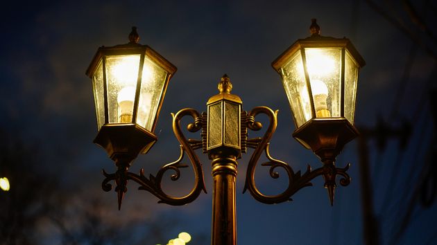 Precio de la luz por horas, sábado 31 de enero de 2026: cuándo es más barata y cara en el mercado mayorista