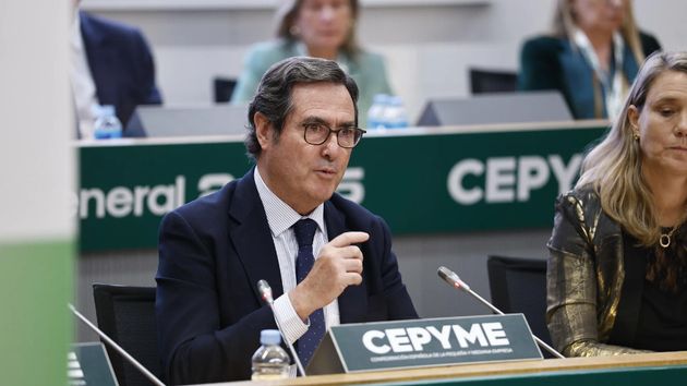 CEOE y Cepyme avisan de la “fragilidad” del mercado laboral y denuncian la inseguridad jurídica “por los cambios normativos frecuentes”