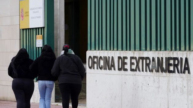El Gobierno prevé abrir a principios de abril el plazo para la regularización extraordinaria de personas migrantes