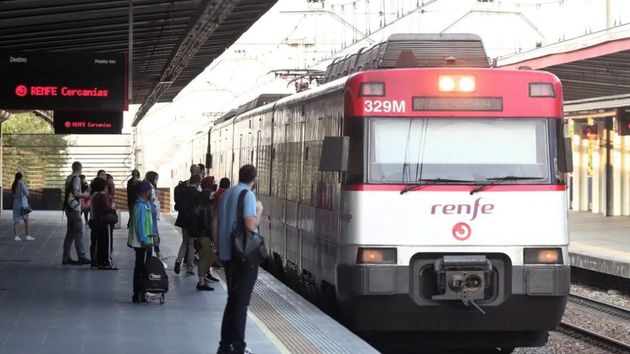 Empresas españolas descartan posibles candidatos que dependen del tren para ir al trabajo