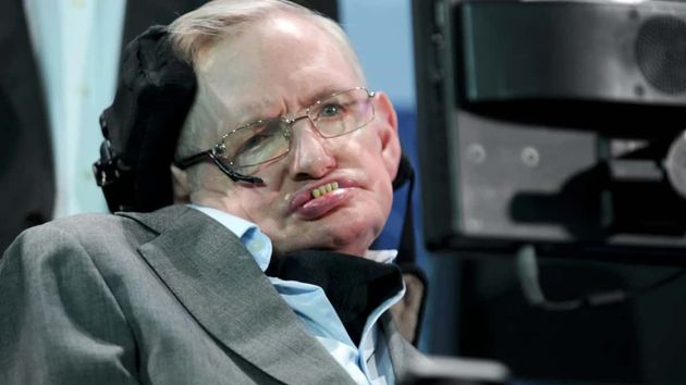Stephen Hawking: “Por muy difícil que parezca la vida, siempre hay algo que puedes hacer y en lo que puedes tener éxito”