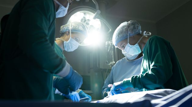 Le indemnizan con 15.000 euros porque no le informaron de los riesgos de la anestesia general: entró en parada cardiorrespiratoria