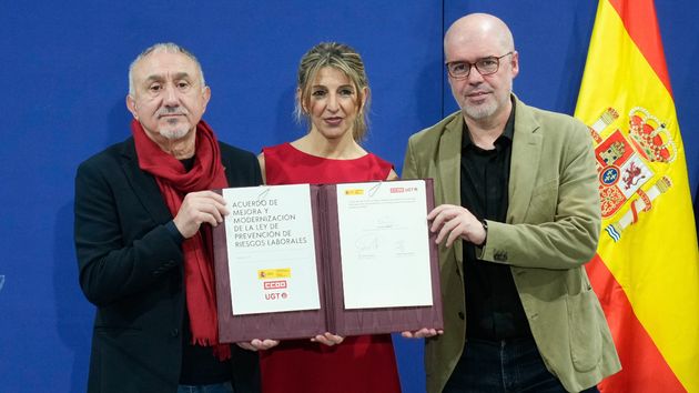 Yolanda Díaz firma con los sindicatos la reforma de la ley de prevención de riesgos laborales: “la norma más importante que vayamos a hacer en estos seis años”
