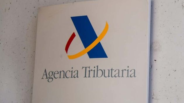 La Ley de Sucesiones explica que renunciar a la herencia en favor de tu hermano es un gran gesto, pero Hacienda te cobrará el impuesto a ti y luego la donación a él