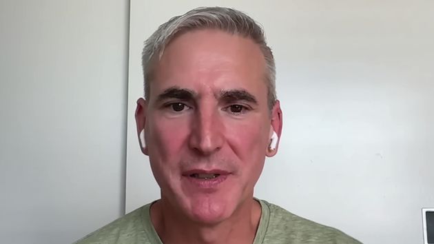 Un jubilado de 54 años cuenta la verdad sobre jubilarse anticipadamente: “Durante el primer mes caminaba con una sonrisa tonta en la cara. Ahora puedo diseñar mi vida como quiera, cuando quiera”