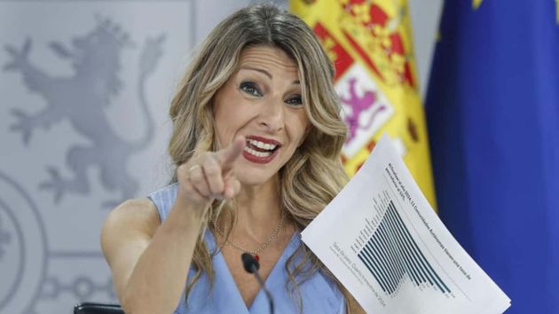 Yolanda Díaz y los sindicatos firmarán este lunes la subida del SMI y el Gobierno prevé aprobarla el martes en Consejo de Ministros