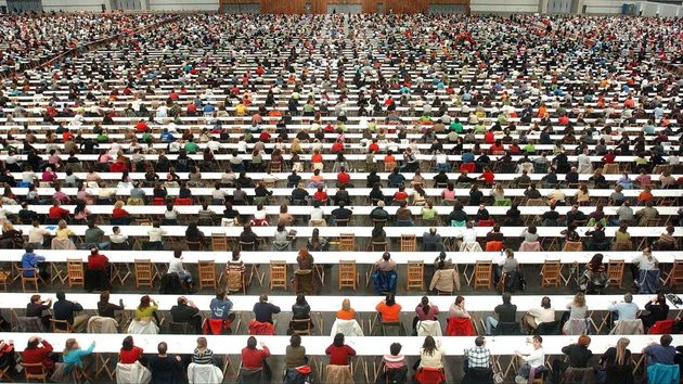 El BOE anuncia nuevas convocatorias de oposiciones con 1.476 plazas para ser funcionario de carrera