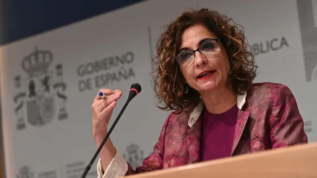 Hacienda exime de IRPF a las pensiones de orfandad, pero obliga a pagar a nietos y hermanos si superan los 22 años