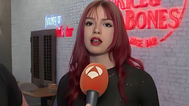 Abril, 19 años, hostelera: "La subida del salario mínimo es deprimente, cobro 50 euros menos trabajando lo mismo y con más carga"