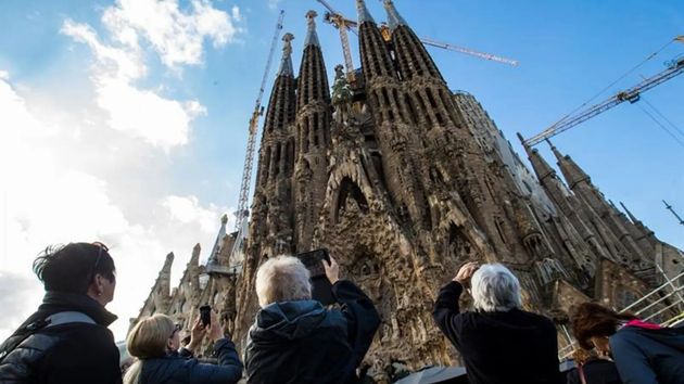 Visitar estas ciudades españolas será más caro desde abril: hasta 15 euros por noche por la nueva tasa turística