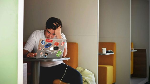 Una empresa no puede despedir a un trabajador por negarse a teletrabajar o por pedir la vuelta a la oficina, según la ley