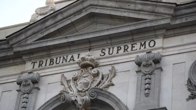 Le despiden por no superar el periodo de prueba tras 16 años en la misma notaría y el Supremo lo anula: deben readmitirle o pagarle 54.294 euros