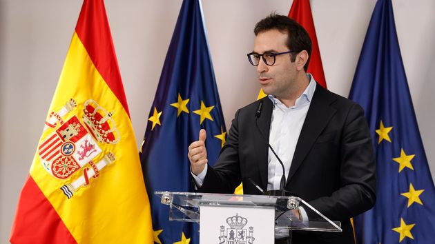 El Gobierno anuncia un decreto con medidas fiscales para contener el precio de la energía y ayudas al campo y al transporte
