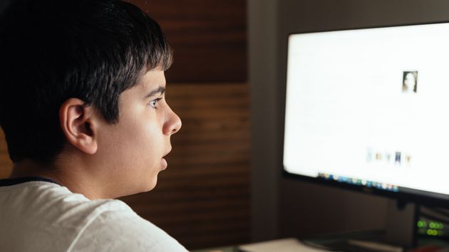 Un adolescente de 14 años busca una vía legal para poder montar su propia startup de Inteligencia Artificial para ayudar a empresas: “Tengo un don”