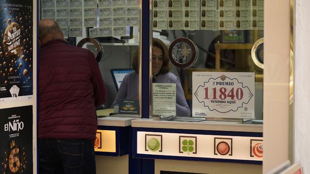 Un padre recibe un correo diciendo que ha ganado la lotería y lo ignora pensando que es falso: se llevó 30 millones de euros