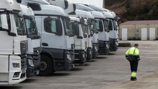 Los transportistas amenazan con movilizaciones si el Gobierno no modifica las ayudas al combustible antes de finales de marzo