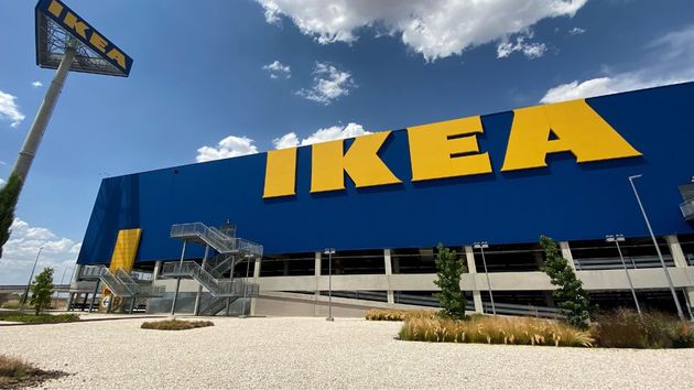 Una trabajadora de Ikea con más de 25 años de antigüedad es despedida sin indemnización por insultar a jefes y compañeros en redes sociales: la Justicia avala el despido