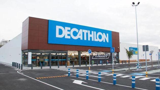 Decathlon abre una nueva tienda de más de 2.400 metros cuadrados en pleno centro de ciudad con promociones para sus clientes