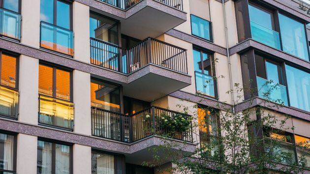 Mi padre me ha dado 40.000 euros para comprar mi primer piso: esto es lo que tengo pagar en impuestos en Cataluña