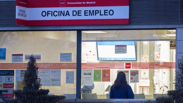 Le piden devolver 18.931,02 euros por cobrar a la vez el subsidio para mayores de 52 años y la incapacidad permanente y el Supremo ordena anularlo porque ambas ayudas sí son compatibles