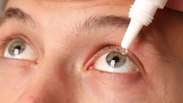 Sanidad retira varios colirios para la alergia y el ojo seco tras detectar defectos de calidad