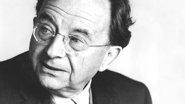 Erich Fromm, filósofo: "El hombre ordinario con poder extraordinario es el principal peligro para la humanidad, y no el malvado o el sádico"