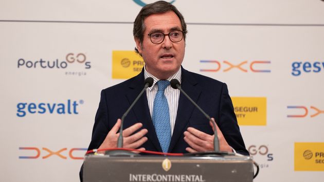 La CEOE estudia reducir su previsión de PIB hasta el 2% o menos por el efecto de la guerra