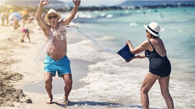 El Corte Inglés desafía al Imserso y rebaja el viaje soñado por miles de jubilados: playa, degustación gratis de jamón y pensión completa