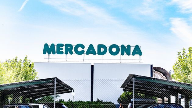 Le despiden de Mercadona por comerse dos regalices que iban a la basura y la justicia falla a su favor por ser “desproporcionado”