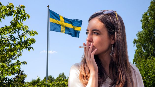 Suecia confirma que se queda sin fumadores, evita 3.000 muertes y Europa quiere el camino opuesto para España